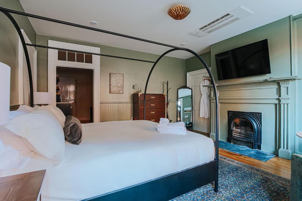 Barristers Row Hotel สแตนตัน ภายนอก รูปภาพ